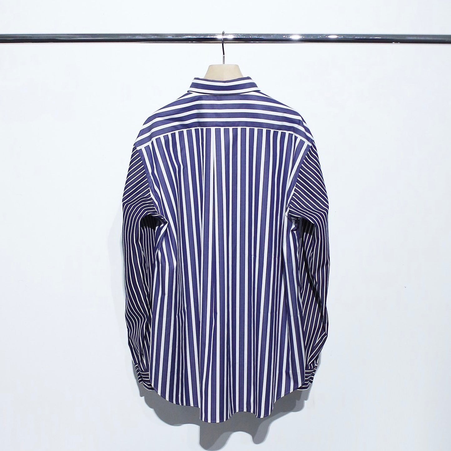 Lettered Strip Regular Collar Shirt
