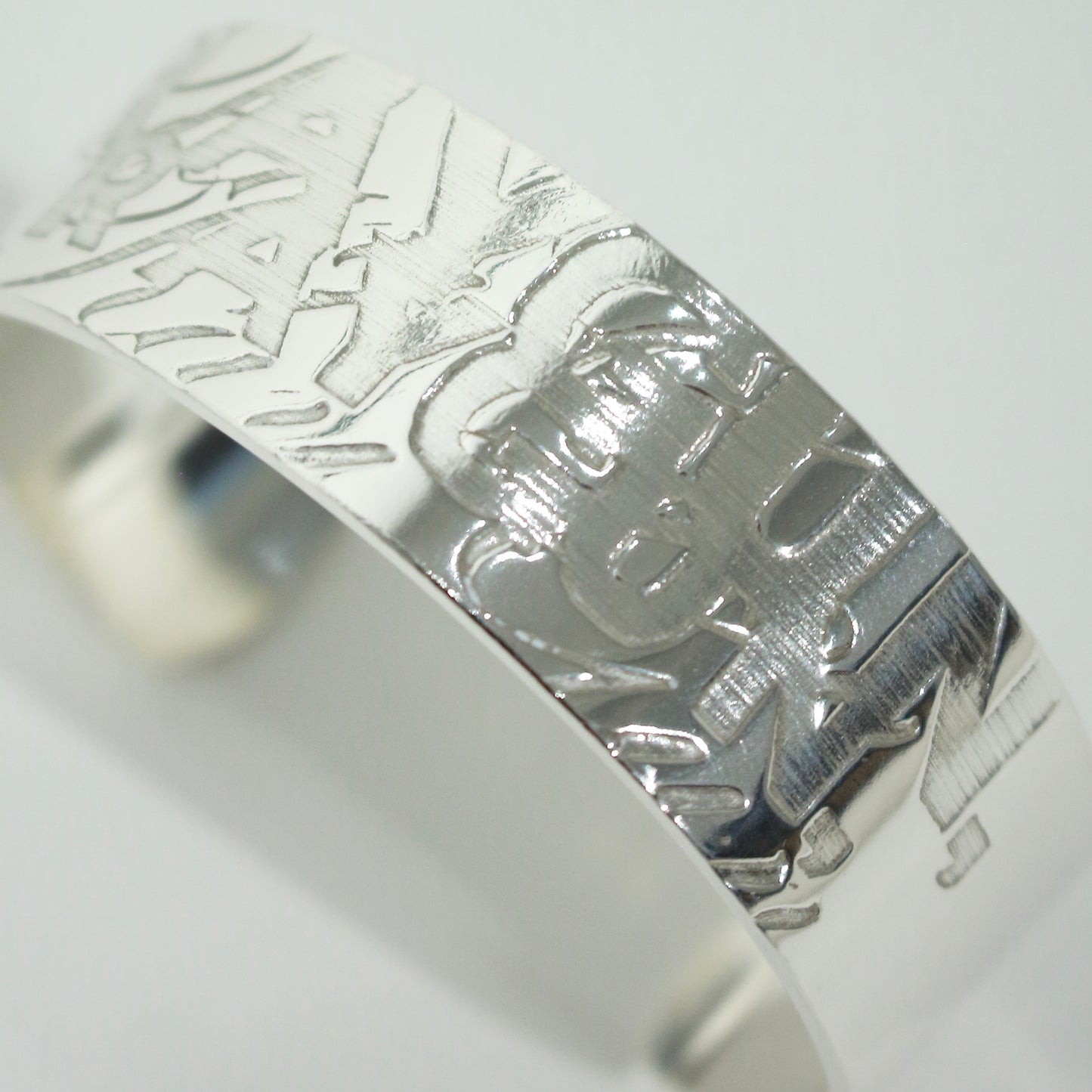band cuff. -20mm-