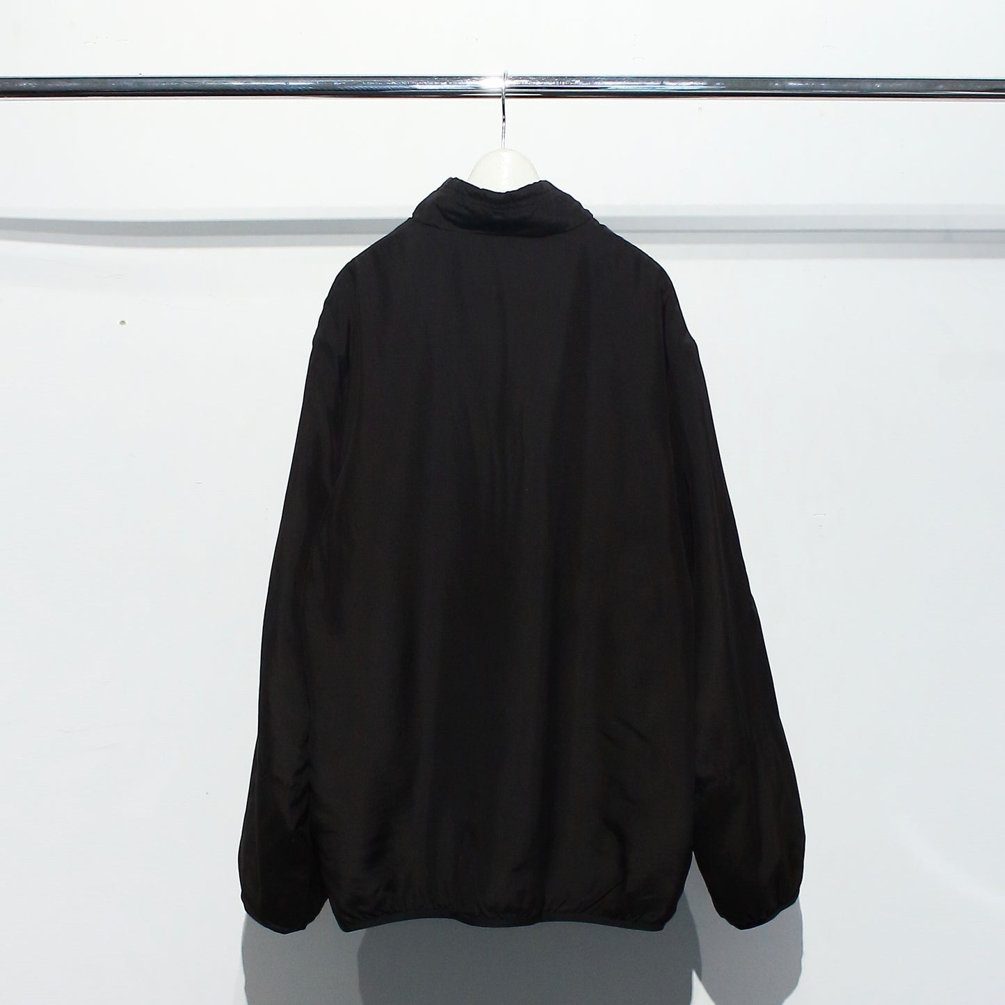 OVER DIE PUFF SWEATER