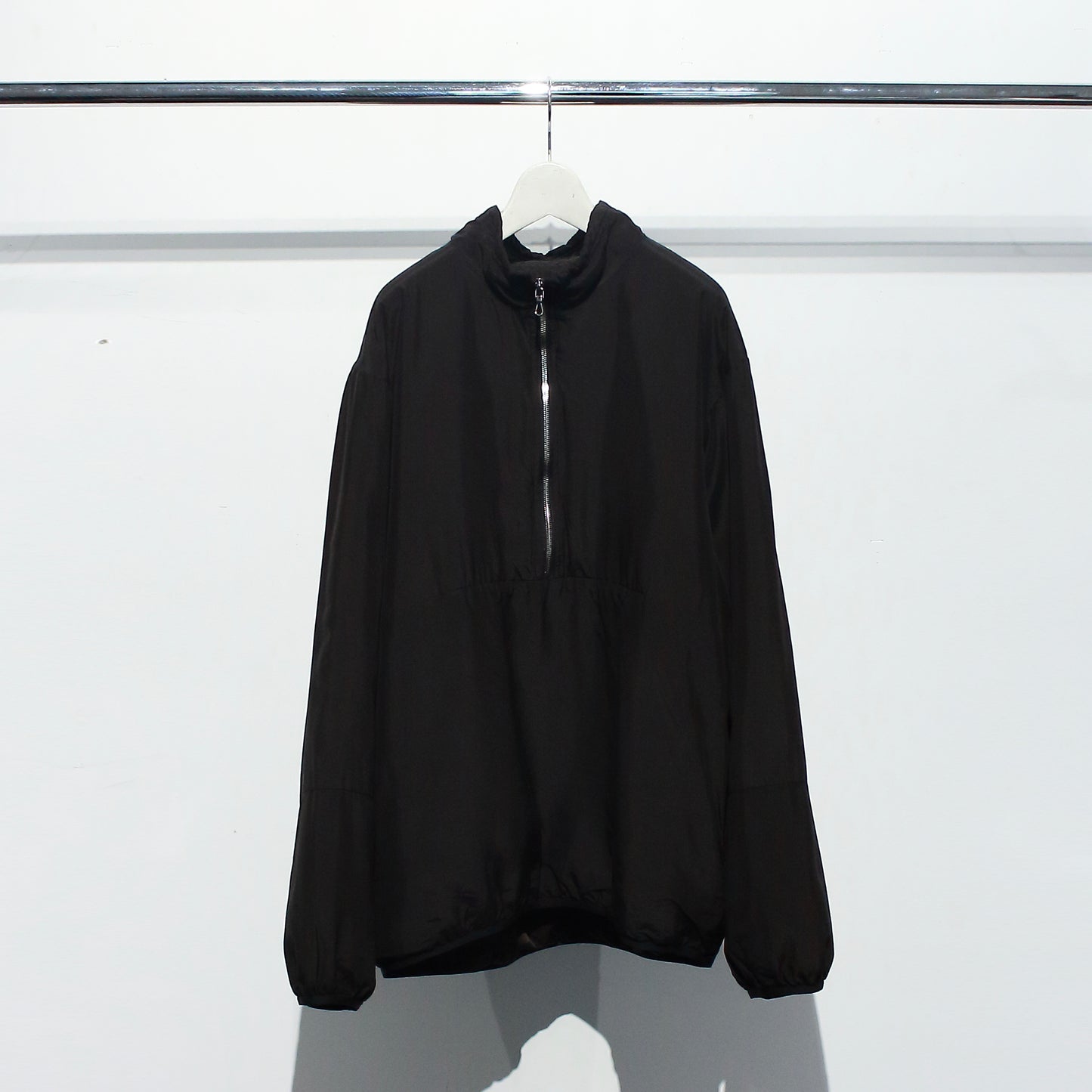 OVER DIE PUFF SWEATER