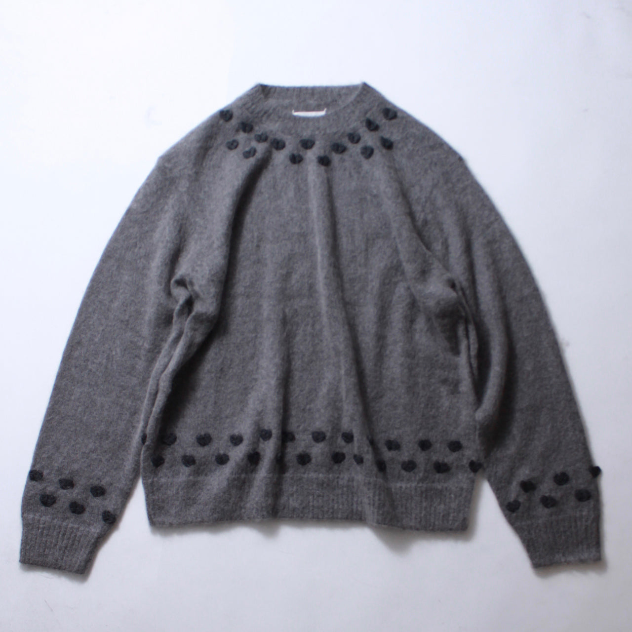 【TAKAHIROMIYASHITA TheSoloist.】heart attached mohaer crew neck sweater.