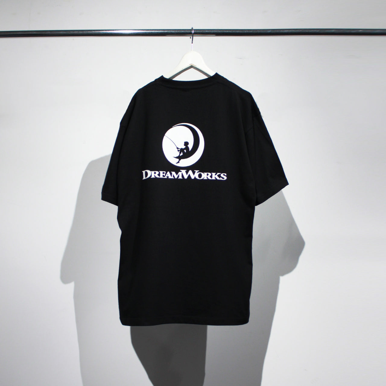WAVE x DreamWorks WAVE CINE VIVANT TEE