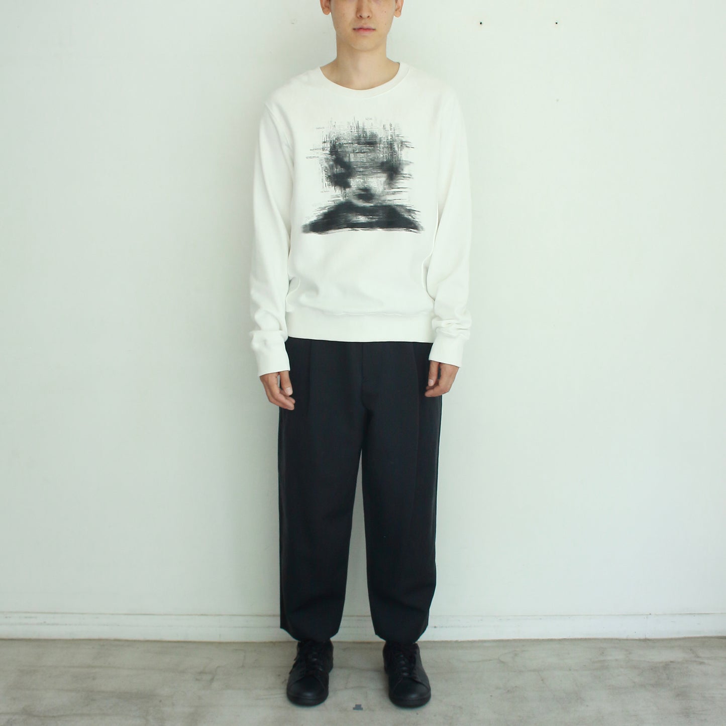 jane smith.(crew neck sweatshirt)