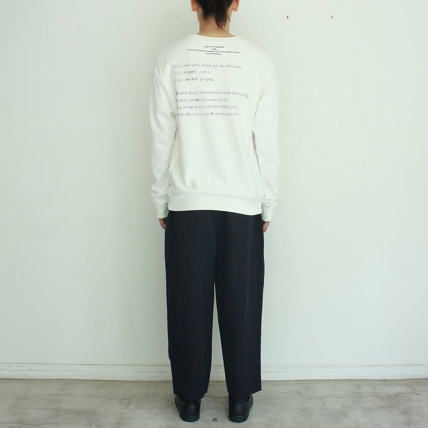 jane smith.(crew neck sweatshirt)