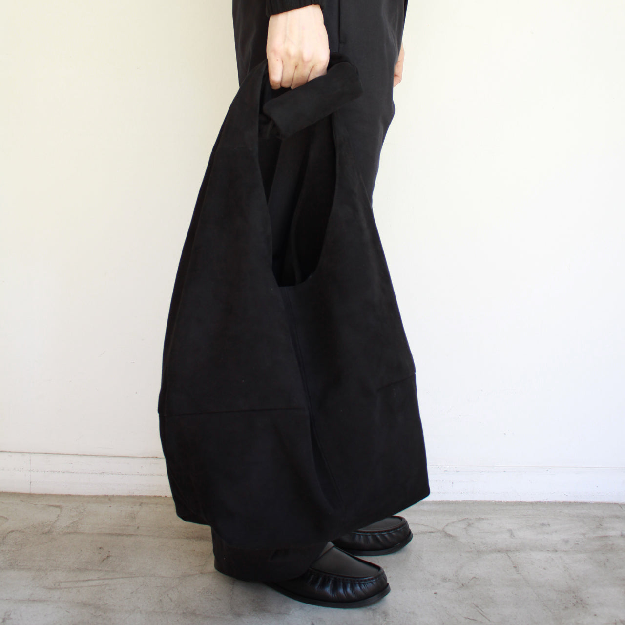 【Soe】Circle Tote "SHEEP LEATHER"