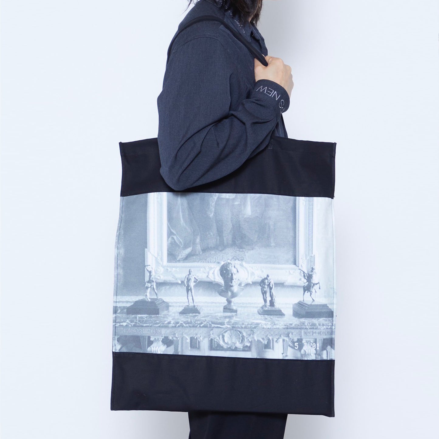 "MUSEUM SERIES" Printed Large Tote Photography by Kento Mori