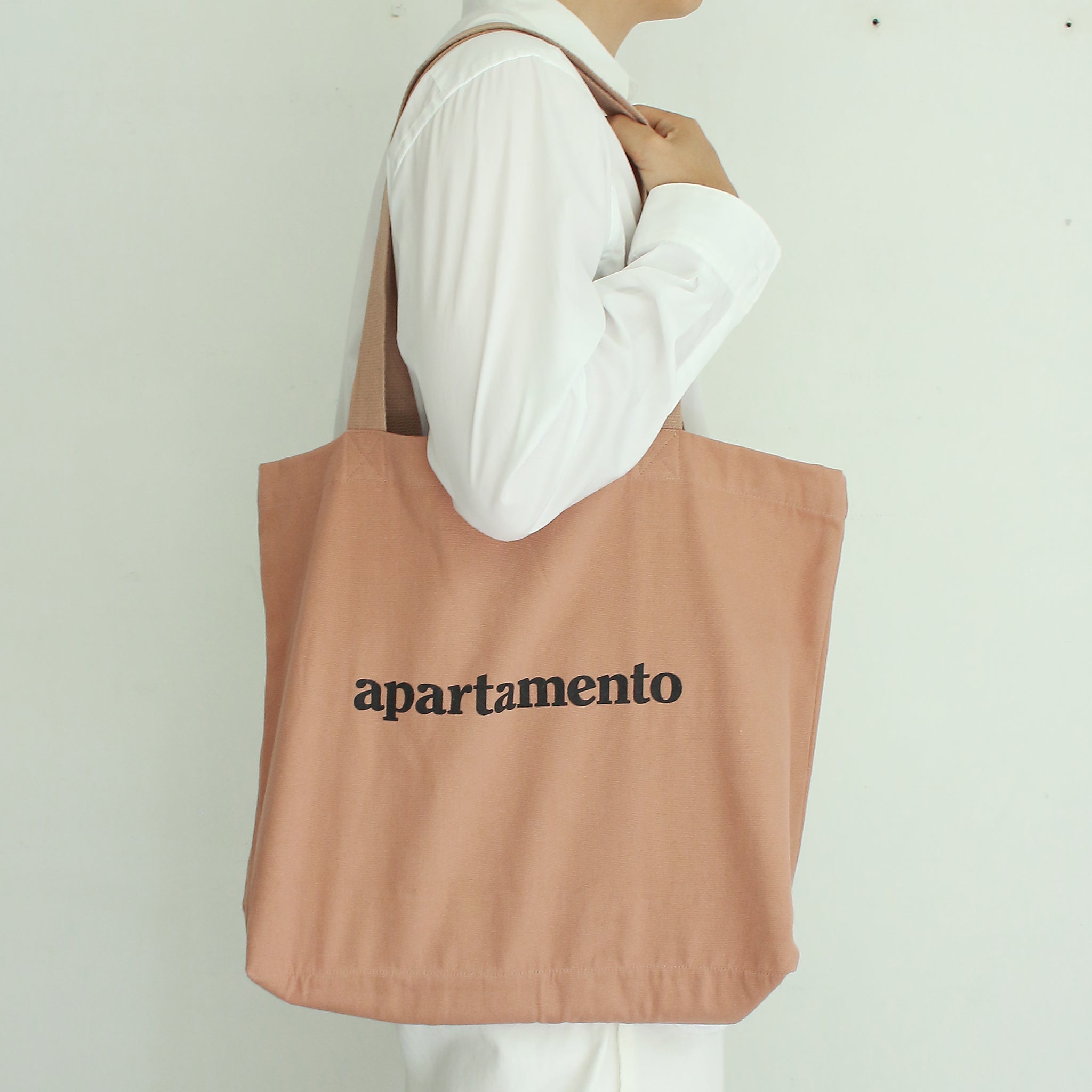 プレミアム 短納期対応 完売‼️ BAG APARTAMENTO APARTAMENTO tote