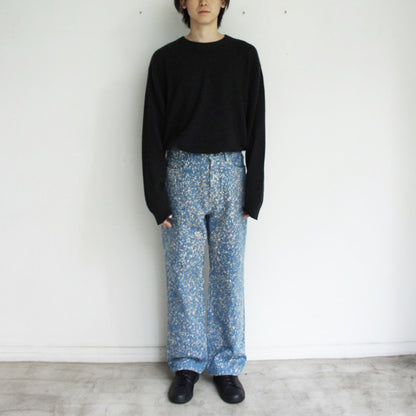 【Soe】Flower Splashed Regular Jeans