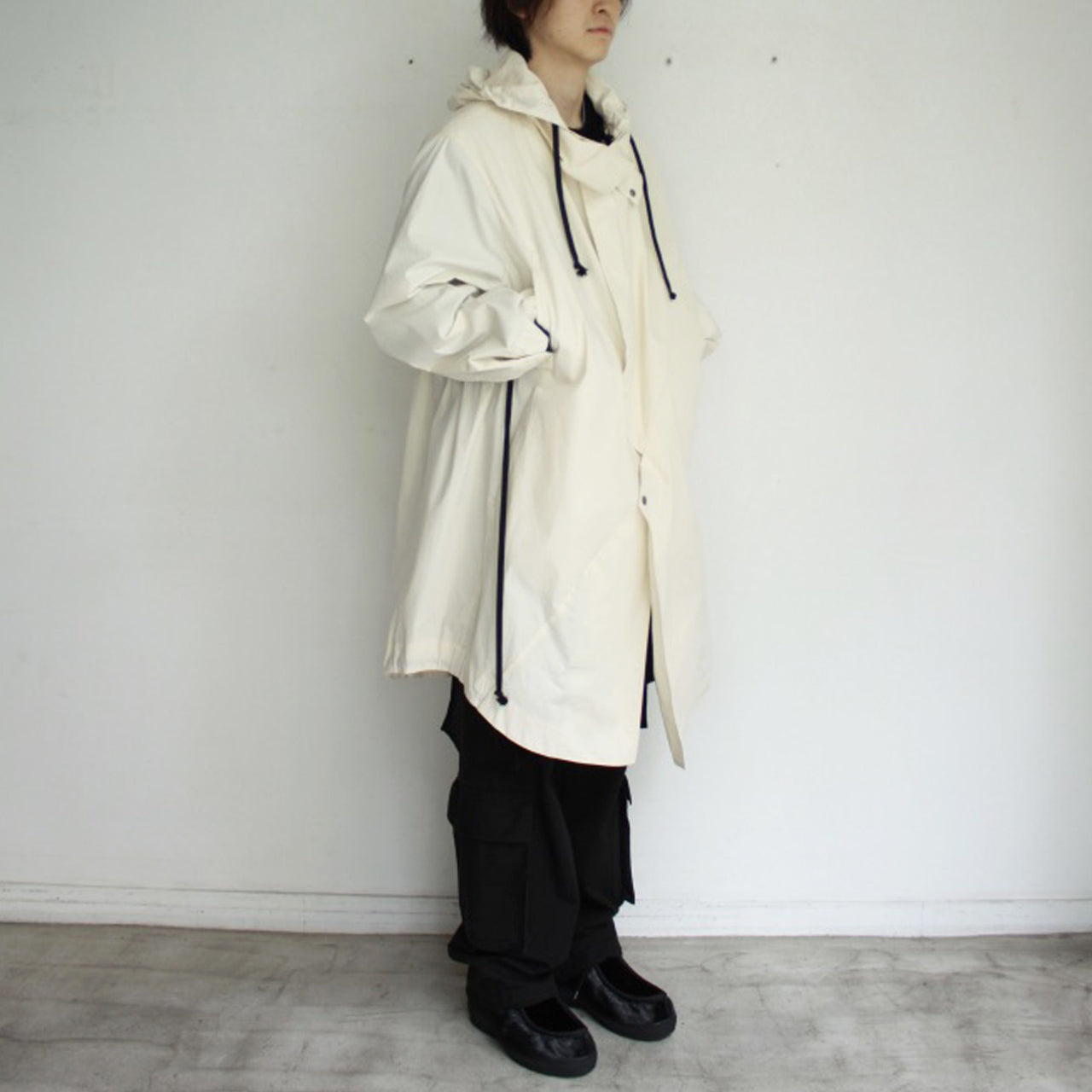 MARINA YEEマリナ・イー TRENCH COAT マリナ イー、ネイビーのヘリンボーンで仕立てたジャケット＆コート
